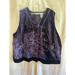 White Stag Velvet Embroidered Vest – Size 22W/24W